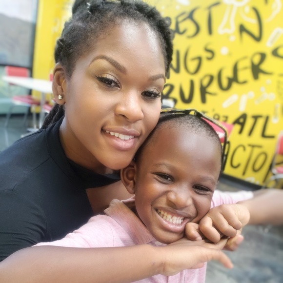 Meet your Posher, Ashley - Picture 7 of 7